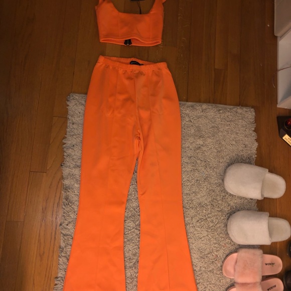 Two piece set - Picture 3 of 4